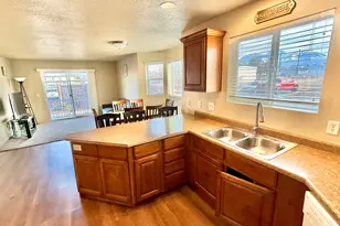 116 E Resaca Dr, Sandy, UT 84070 - Photo 7