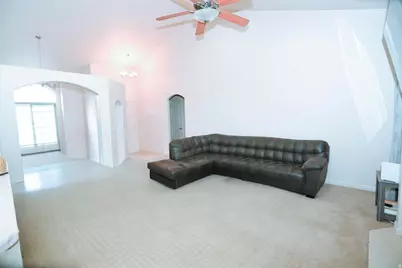 3068 W Matterhorn Dr, Taylorsville, UT 84129 - Photo 3