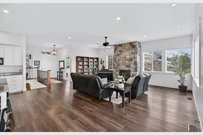 899 E 1190 N, Pleasant Grove, UT 84062 - Photo 17