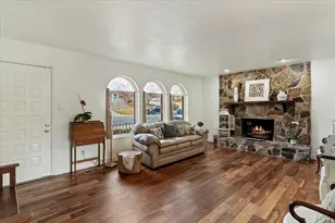 1476 E Kayscreek Dr, Layton, UT 84040 - Photo 9