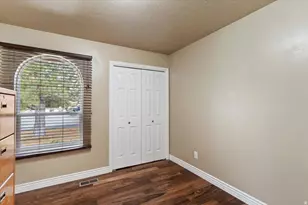 1476 E Kayscreek Dr, Layton, UT 84040 - Photo 17