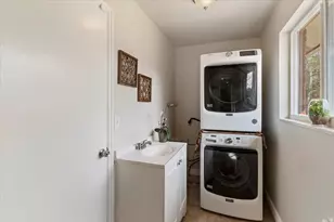 1476 E Kayscreek Dr, Layton, UT 84040 - Photo 19