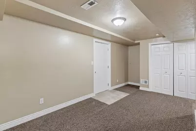 1476 E Kayscreek Dr, Layton, UT 84040 - Photo 25