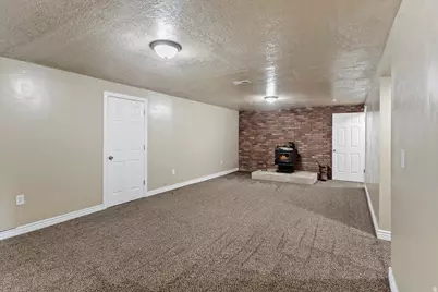 1476 E Kayscreek Dr, Layton, UT 84040 - Photo 23