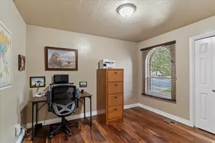 1476 E Kayscreek Dr, Layton, UT 84040 - Photo 11