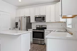 3027 S Red Pine Dr, Saratoga Springs, UT 84045 - Photo 9