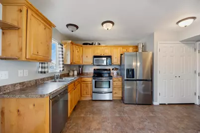 253 N 100 E, Salem, UT 84653 - Photo 5