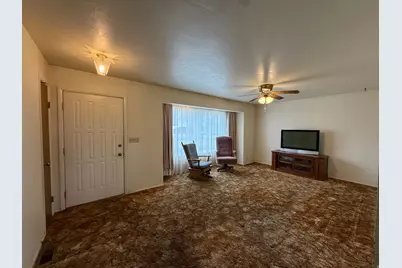 121 E 100 S, Smithfield, UT 84335 - Photo 7