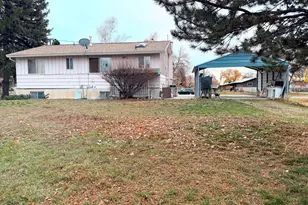 121 E 100 S, Smithfield, UT 84335 - Photo 3