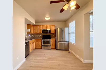 3393 E Peregrine Rd, Eagle Mountain, UT 84005 - Photo 5