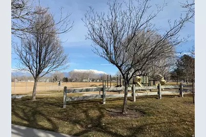 3393 E Peregrine Rd, Eagle Mountain, UT 84005 - Photo 25
