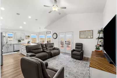 2423 S 3300 W, Syracuse, UT 84075 - Photo 5