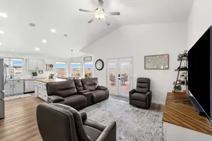 2423 S 3300 W, Syracuse, UT 84075 - Photo 5