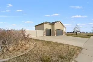 2423 S 3300 W, Syracuse, UT 84075 - Photo 63