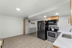 2423 S 3300 W, Syracuse, UT 84075 - Photo 33