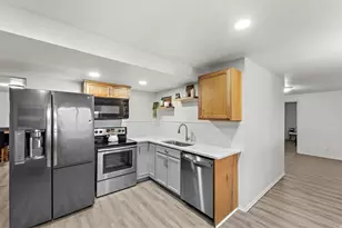 2423 S 3300 W, Syracuse, UT 84075 - Photo 31