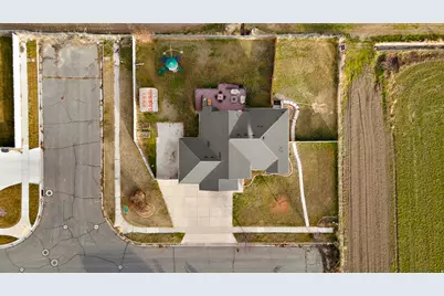 2423 S 3300 W, Syracuse, UT 84075 - Photo 59