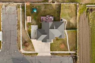 2423 S 3300 W, Syracuse, UT 84075 - Photo 59