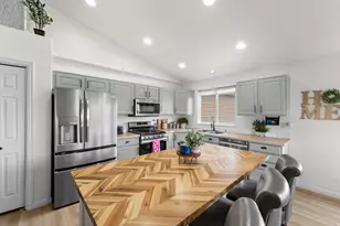 2423 S 3300 W, Syracuse, UT 84075 - Photo 11