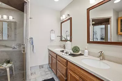 10286 S Edgecliff Dr, Sandy, UT 84092 - Photo 21