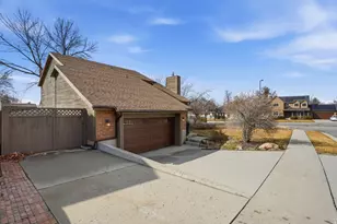 10286 S Edgecliff Dr, Sandy, UT 84092 - Photo 3