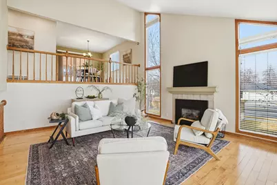 10286 S Edgecliff Dr, Sandy, UT 84092 - Photo 5