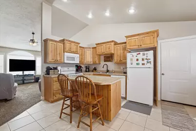 458 W 275 S, Tremonton, UT 84337 - Photo 11