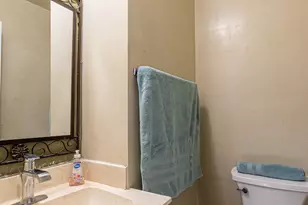 781 N Valley Dr N, Saint George, UT 84770 - Photo 25