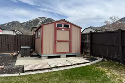 379 S 1370 E, Tooele, UT 84074 - Photo 33