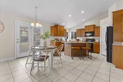 379 S 1370 E, Tooele, UT 84074 - Photo 11