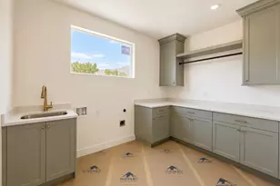 2136 N 725 W, Centerville, UT 84014 - Photo 5