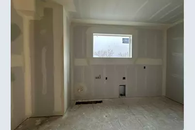 2136 N 725 W, Centerville, UT 84014 - Photo 17