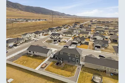 2395 E Boxwood Ln, Eagle Mountain, UT 84005 - Photo 43