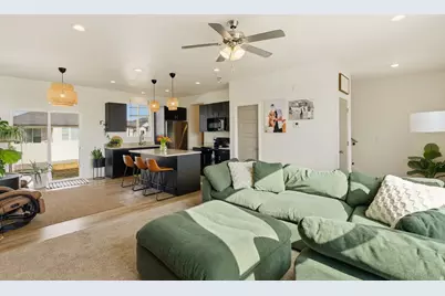 2395 E Boxwood Ln, Eagle Mountain, UT 84005 - Photo 9