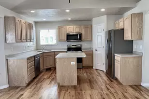 9067 S Wisteria Way, West Jordan, UT 84088 - Photo 31