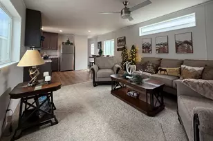 493 Valley View Dr, Hyrum, UT 84319 - Photo 3