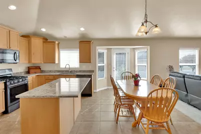 711 W 2010 S, Syracuse, UT 84075 - Photo 15