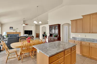 711 W 2010 S, Syracuse, UT 84075 - Photo 17