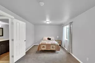 711 W 2010 S, Syracuse, UT 84075 - Photo 25