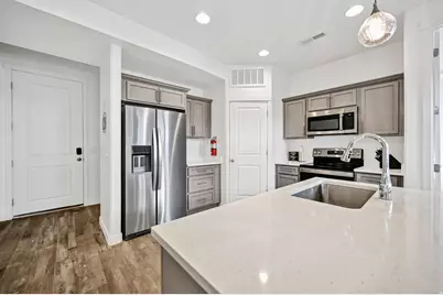 566 N Richland St, Garden City, UT 84028 - Photo 9