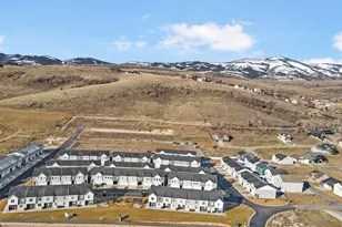 566 N Richland St, Garden City, UT 84028 - Photo 27