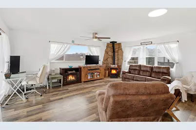 890 N Yarrow Cir W, Garden City, UT 84028 - Photo 9