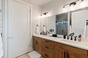 1328 E Orchard Ridge Ln, Kaysville, UT 84037 - Photo 11