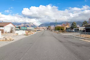 845 E Larkspur Dr, Sandy, UT 84094 - Photo 29