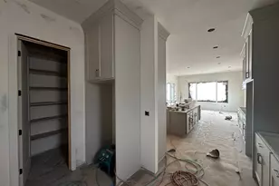 831 N Emery Ln, Elk Ridge, UT 84651 - Photo 29