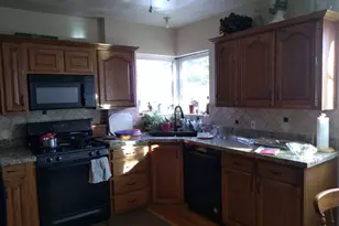 678 W 3200 S, Bountiful, UT 84010 - Photo 3