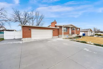 4520 S Thornwood Ave W, Taylorsville, UT 84123 - Photo 3