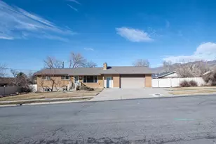 141 E 1650 S, Bountiful, UT 84010 - Photo 31
