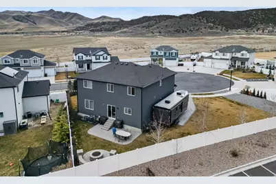 4461 E Golden Autumn Vw, Eagle Mountain, UT 84005 - Photo 37