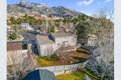 10303 N Cottonwood Dr, Cedar Hills, UT 84062 - Photo 31